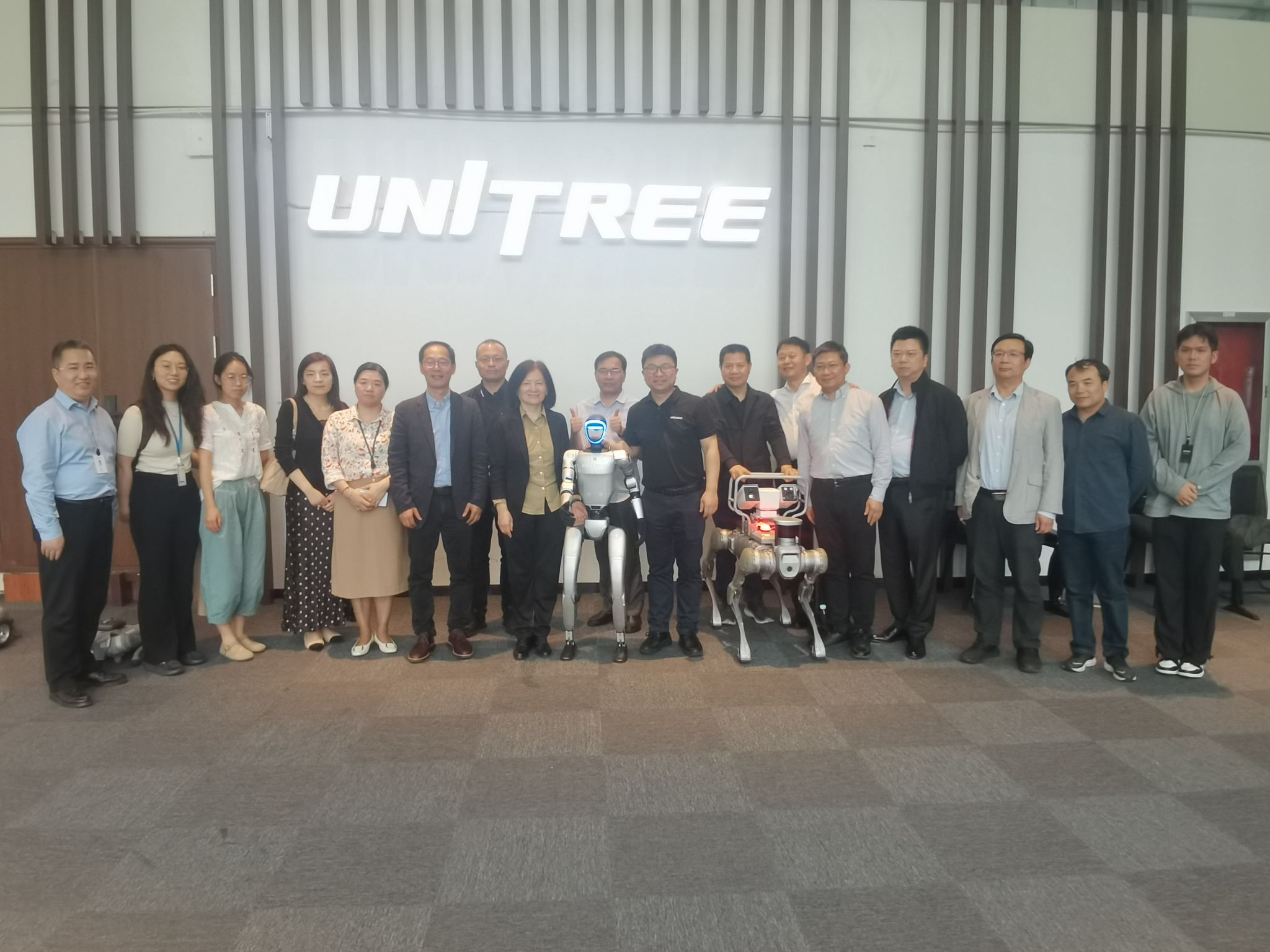 聶清副校長帶隊調研人工智能基礎軟件開發，深化校企合作，共謀人才培養新篇章